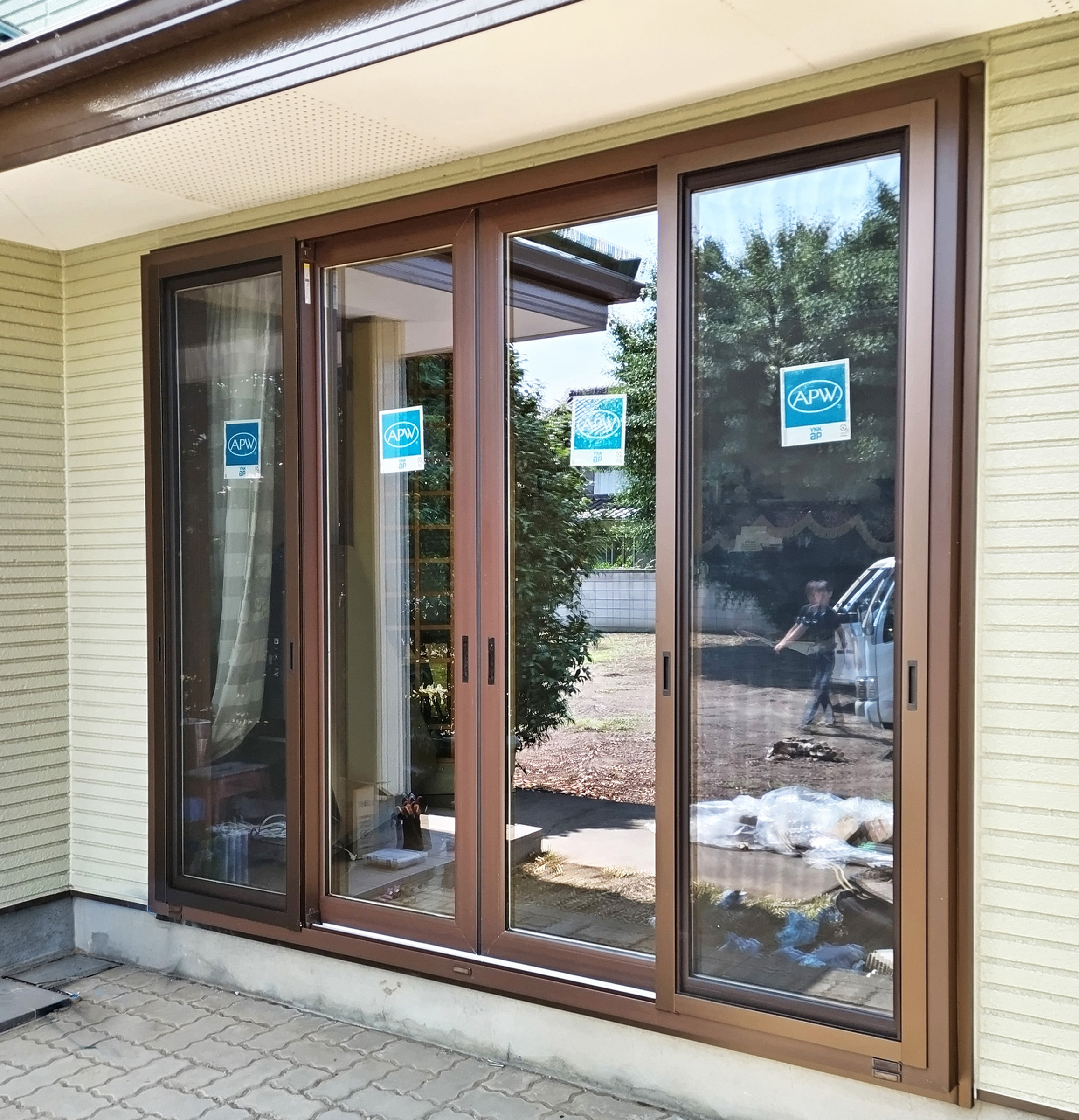 結露のお悩みを解消！高い断熱性能の樹脂サッシへ交換。